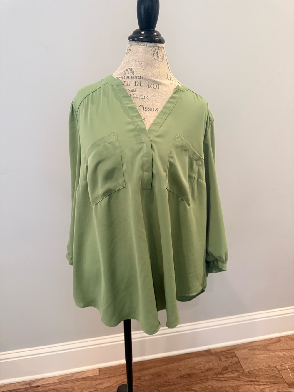 torrid Light Green V-Neck Pocket Tunic